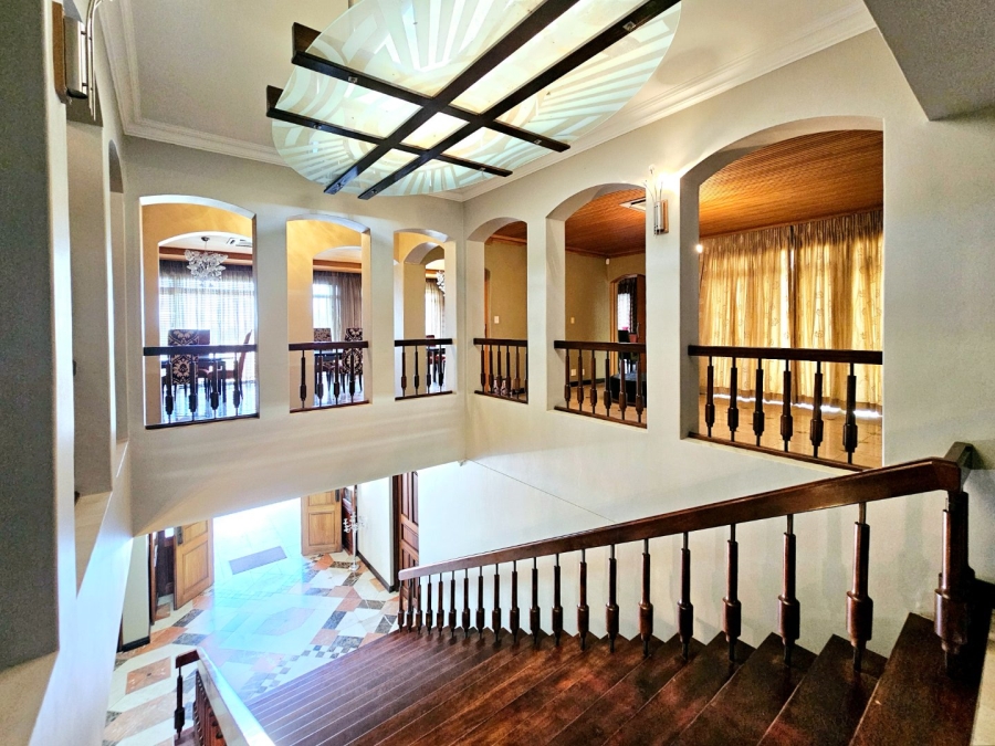 8 Bedroom Property for Sale in Waverley Free State